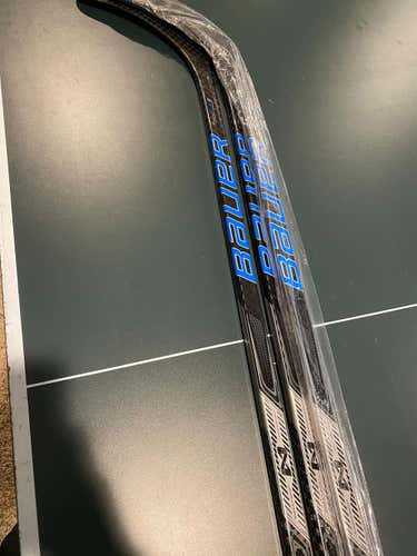 2 Pack Senior Right Handed P92 Pro Stock Team Nexus Hockey Stick