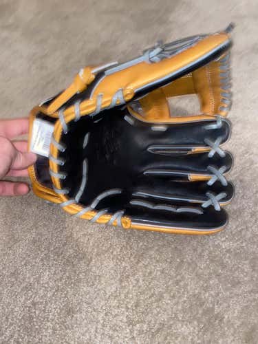 Black High School/College Infield 11.5" Heart of the Hide Baseball Glove