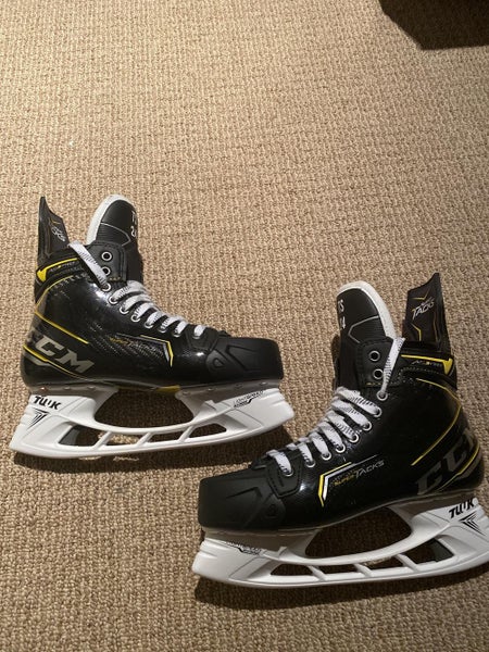 New CCM Regular Width Pro Stock Size 7.5 AS3 Pro Hockey Skates