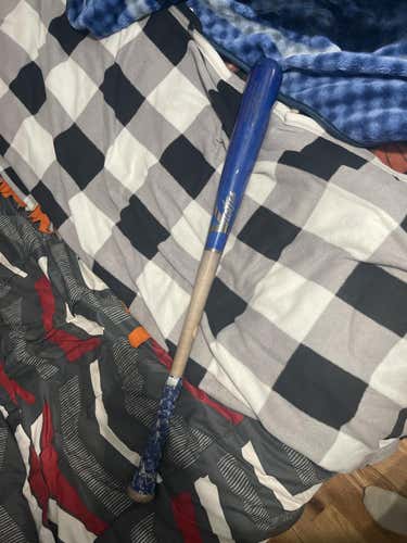 High School/College Wood 32" Victus JC24 Bat