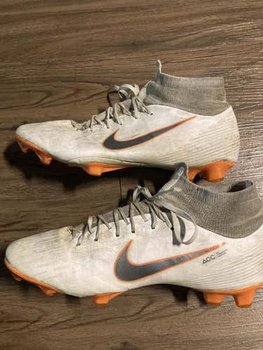Nike Mercurial Flyknit Soccer Cleats 10.5