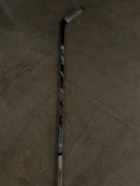 Senior Right Handed Vapor APX2 Mid Pattern Hockey Stick