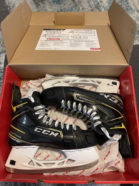 Used CCM Extra Wide Width Size 9.5 Super Tacks 9370 Hockey Skates