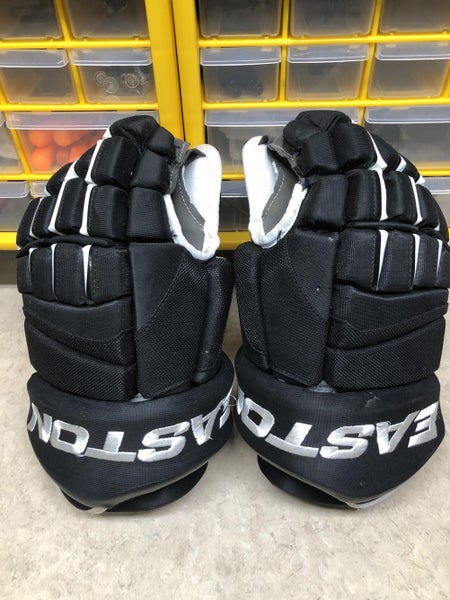 13” Easton mako m3 hockey gloves