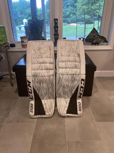 CCM Eflex 3 Goalie Leg Pads