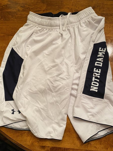 White Used Men's Notre Dame Adult Medium Under Armour Shorts
