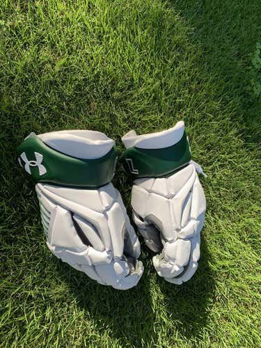 Loyola Maryland Team Issued Gloves *New*