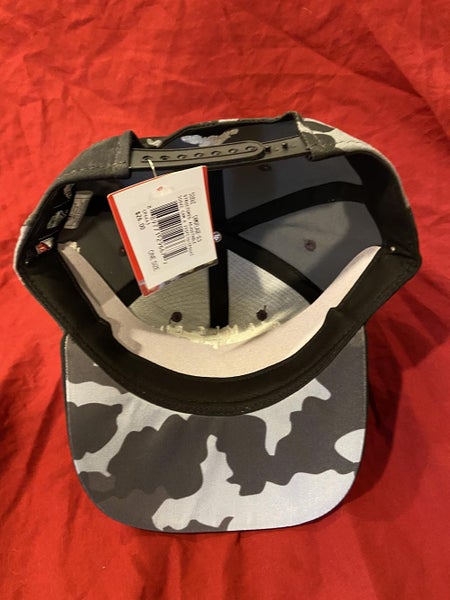 Men's Colorado Avalanche adidas Camo/Black Military Appreciation Flex Hat