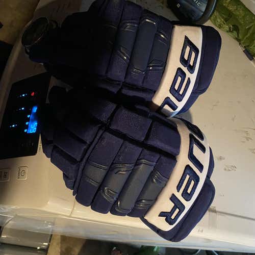 Toronto Maple Leafs Bauer Nexus 2N 14" Pro Stock Gloves