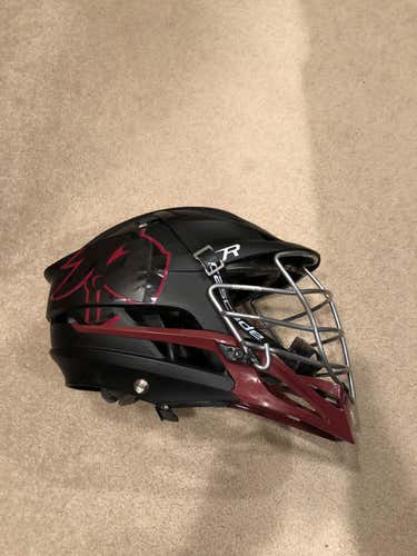 Black Adult Player's Cascade R Helmet