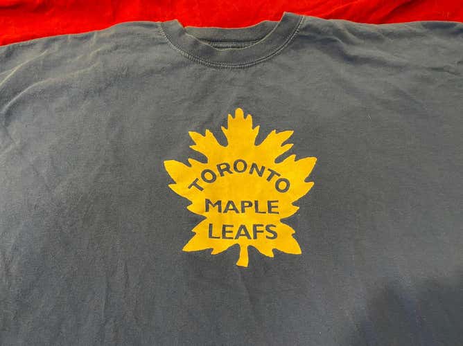 Used Toronto Maple Leafs NHL Hockey XXL T-Shirt Blue