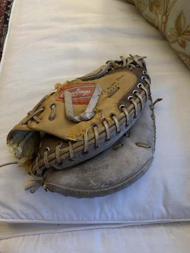 Used Right Hand Throw 11" Catcher's Glove