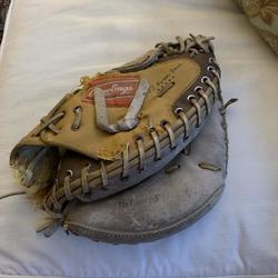 Used Right Hand Throw 11" Catcher's Glove