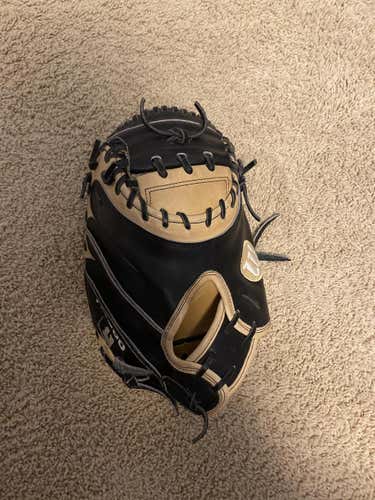 Used Wilson Right Hand Throw A2000 Catcher's Glove 33"