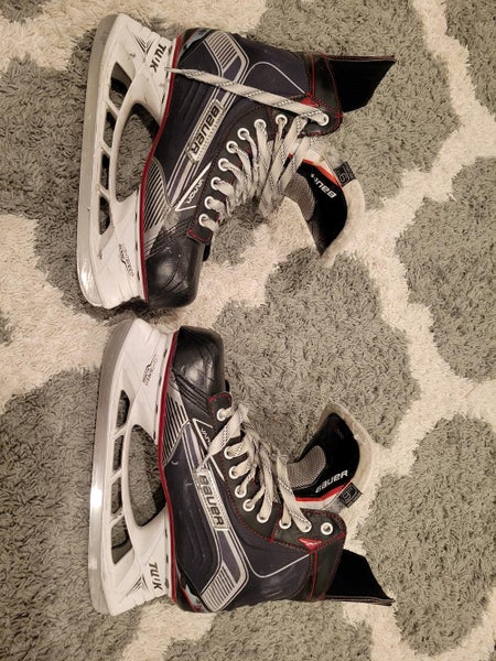 Used Senior Bauer Vapor X500 Hockey Skates Extra Wide Width Size 9