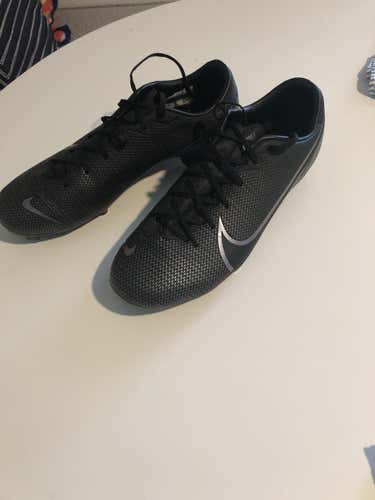 Black Unisex Molded Cleats Nike Mercurial victory Cleats