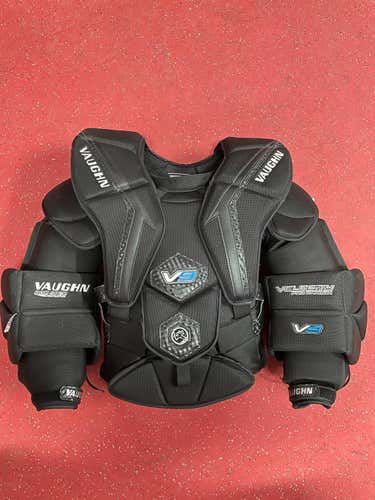 Senior Vaughn V9 pro carbon chest pad