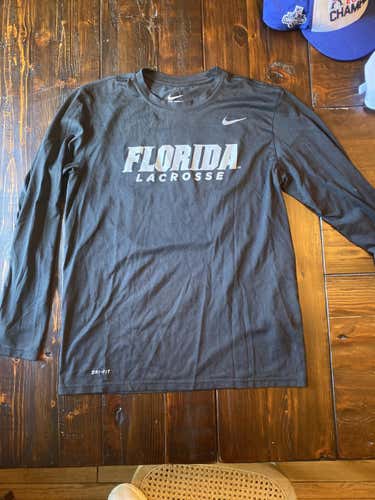 Black Used Medium Nike Shirt