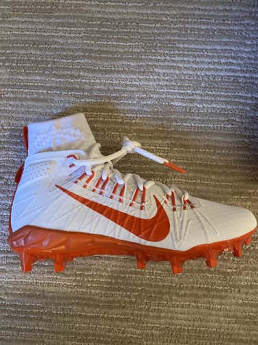 Adult Size 8.0 (Women's 9.0) Nike Cleats