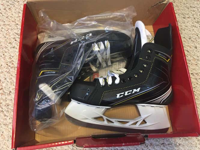 Brand New CCM Senior Size 7D Tacks 9050 Hockey Skates