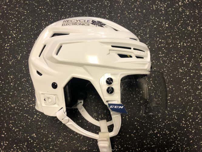 White Used Medium Bauer Pro Stock Re-Akt 150 Helmet