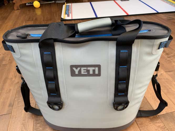 Used Yeti Hopper 40 Cooler