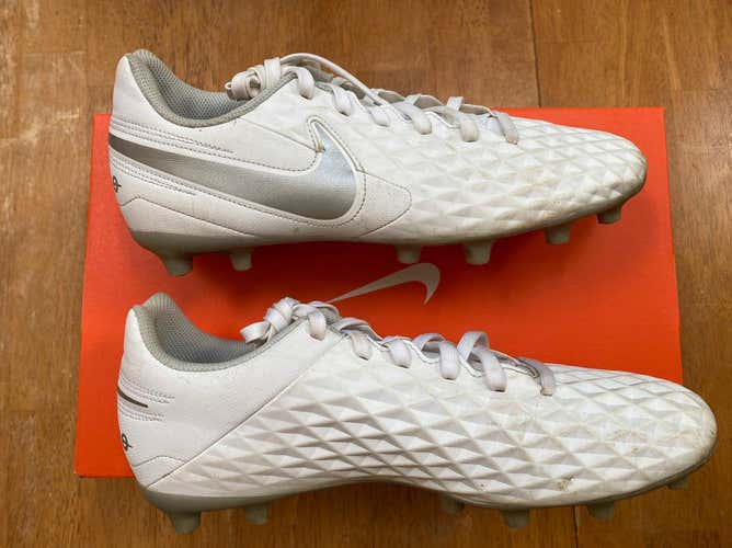 Nike TIEMPO LEGEND 8 CLUB FG/MG CLEATS - WHITE/CHROME/PURE PLATINUM, Size 7.5 (women 8.5)