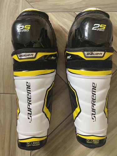 Senior Bauer  Supreme 2S Pro Shin Pads