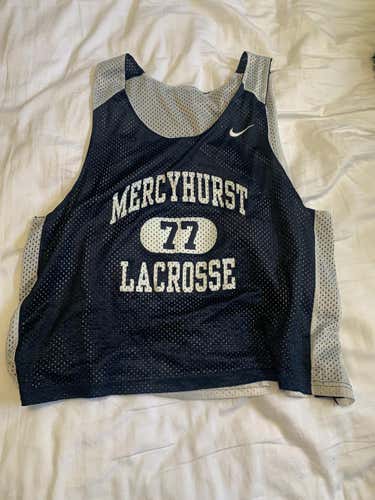Mercyhurst Practice Pinnie