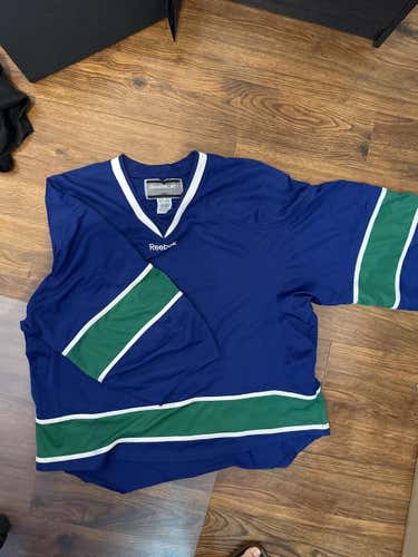 Vancouver Goalie Cut Reebok Jersey