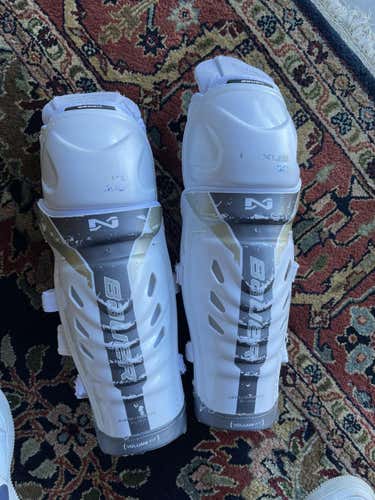 Used Bauer Nexus 4000 Shin Pads