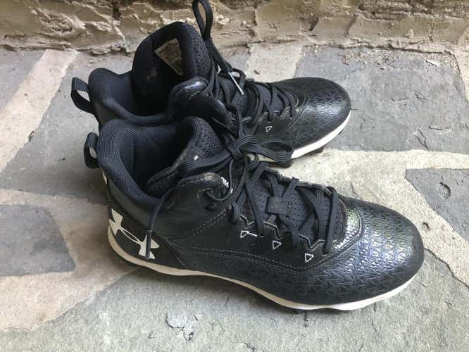 Men’s 6.5 Under Armour Hammer Mid RM football cleats