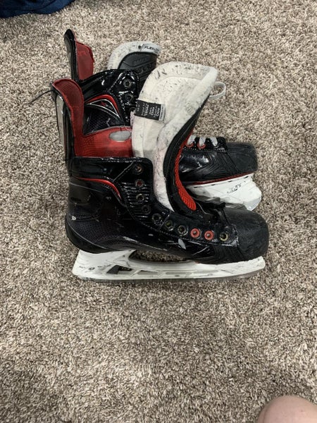Used Bauer Regular Width Size 8 Vapor X800 Hockey Skates