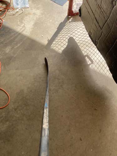 Intermediate Right Handed Toe Pattern  Nexus 2N Pro Hockey Stick
