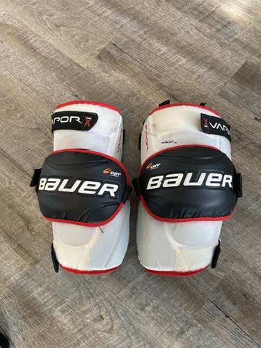 Bauer vapor 1X knee Gaurds