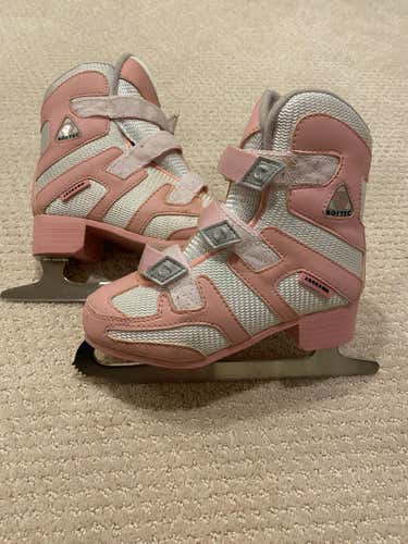 Used Jackson Softec youth ice skates