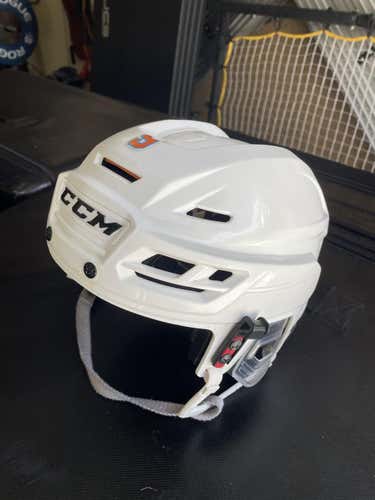 White Used Medium CCM  Tacks 710 Helmet