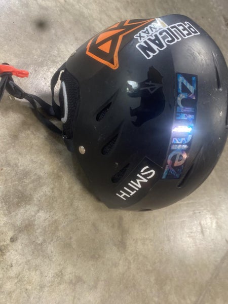 Lucky Bums ski helmet