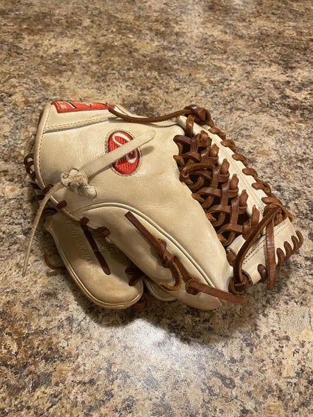 Yellow Used Rawlings CB Right Hand Throw Infield Heart of the Hide Baseball Glove 11.75" like new!!!