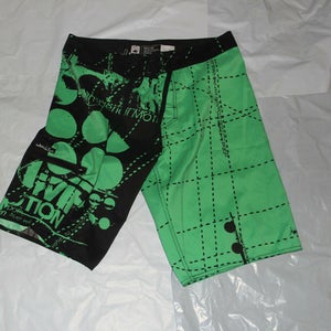 IMPERIAL MOTION Men's   Shorts  size 33" waist shorts New no tags green