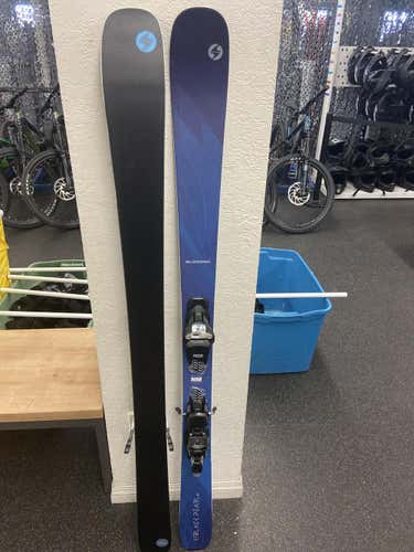 Used 2019 Blizzard  black pearl Skis With Bindings 15992S02