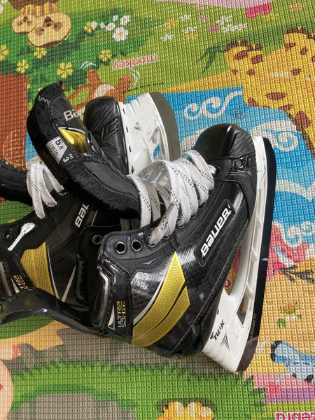 Used Bauer Wide Width Size 5.5 Supreme Ultrasonic Hockey Skates
