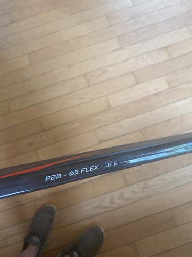 Used Bauer Right Handed Vapor FlyLite Hockey Stick