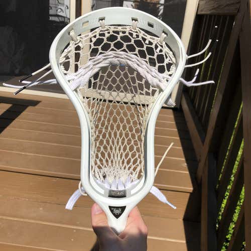 White Inside Strung DNA Head