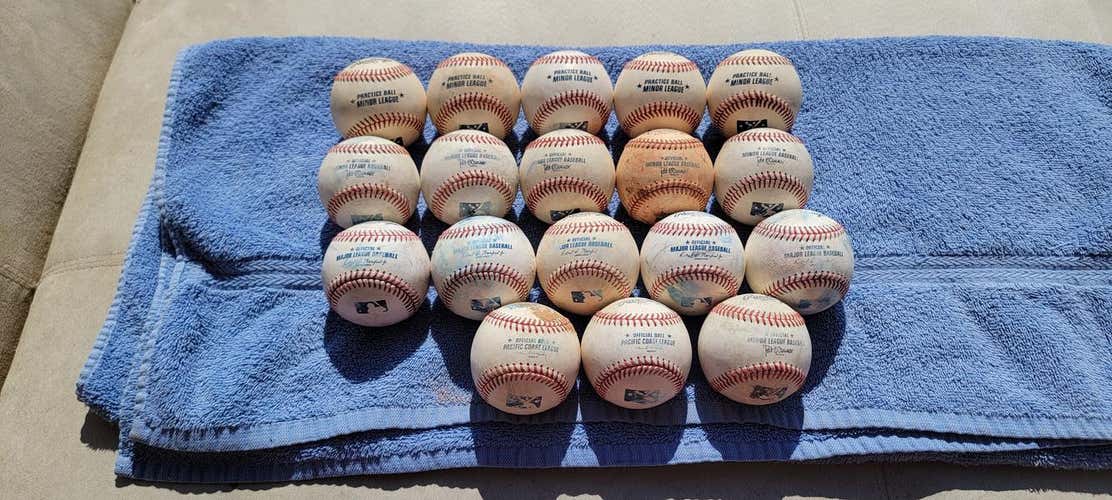 Used Rawlings Baseballs 18 Pack