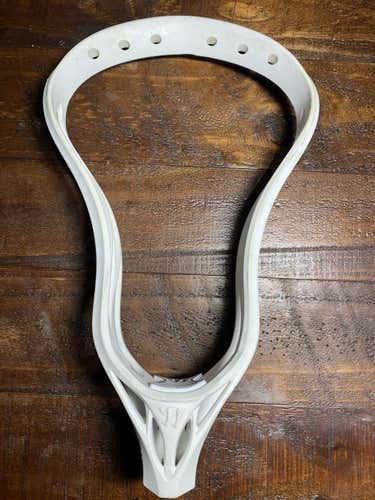 White Used Unstrung Warrior Evo 4 Head