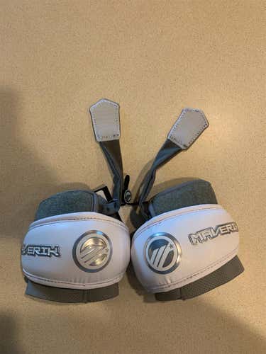 New Large Maverik Rome Arm Pads