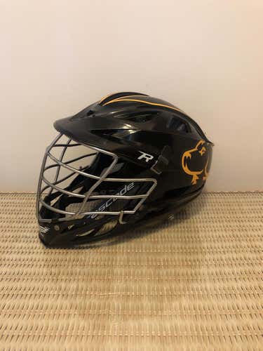 Black Adult Player's Cascade R Helmet