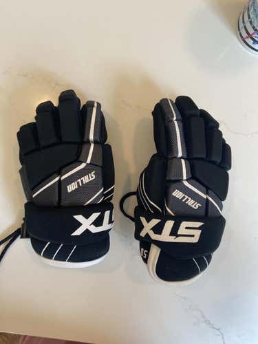 STX Stallion lacrosse gloves child small