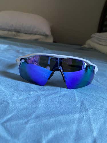 White Unisex  Oakley Radarlock Sunglasses